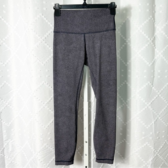 lululemon athletica Pants - 🤖 57. LULULEMON size 4 spotted leggings black and grayish lavender